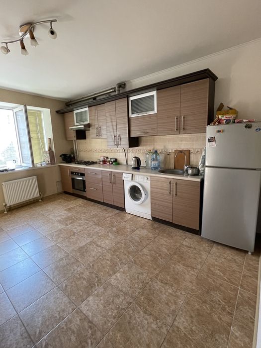 Длительно (год и более) 1ком.квартира в Монолите