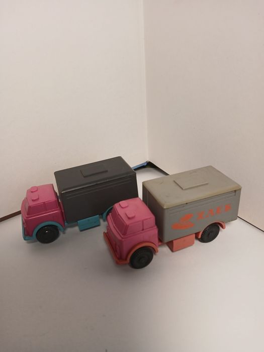 Dwa samochodziki dostawcze Prl/Zsrr