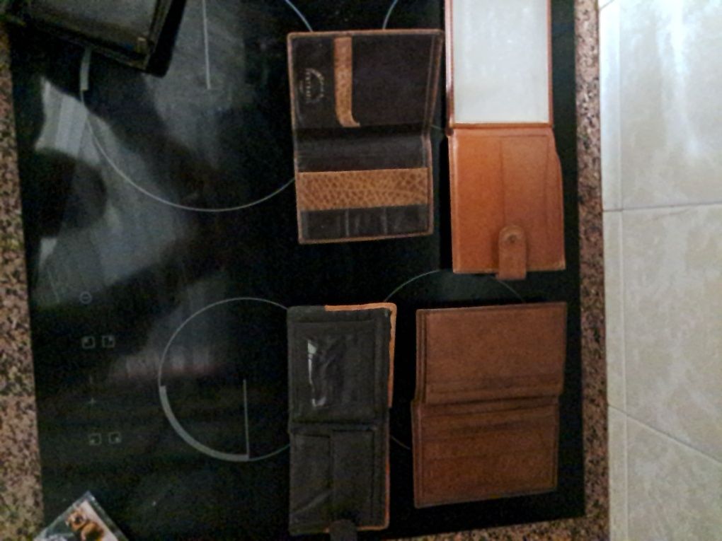 Carteiras de documentos em pele