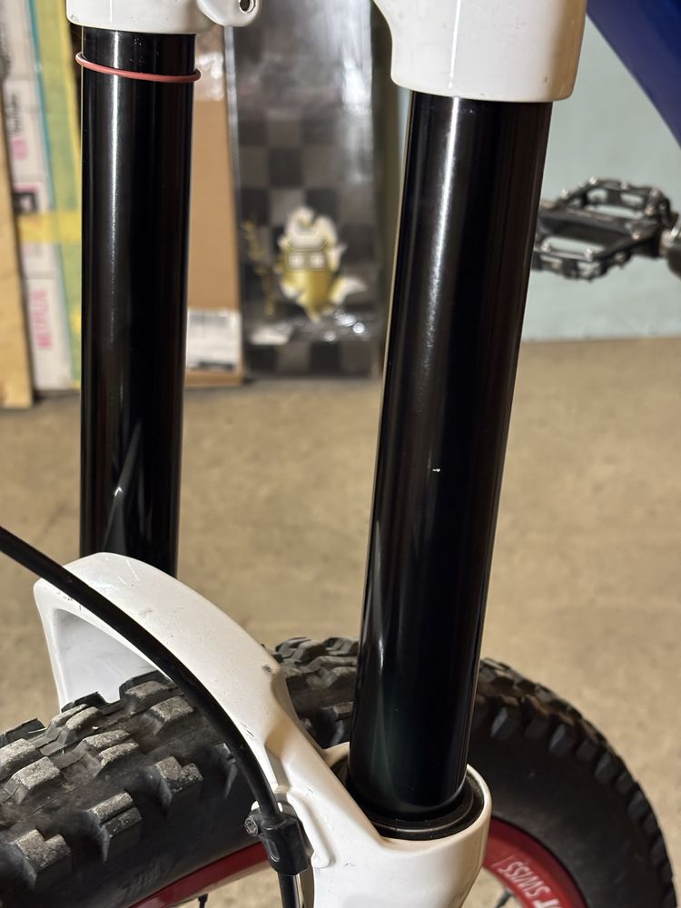 Двухпідвіс Giant Glory 8.8 2008 Dh, Boxxer, Fox, Dt swiss, Shimano