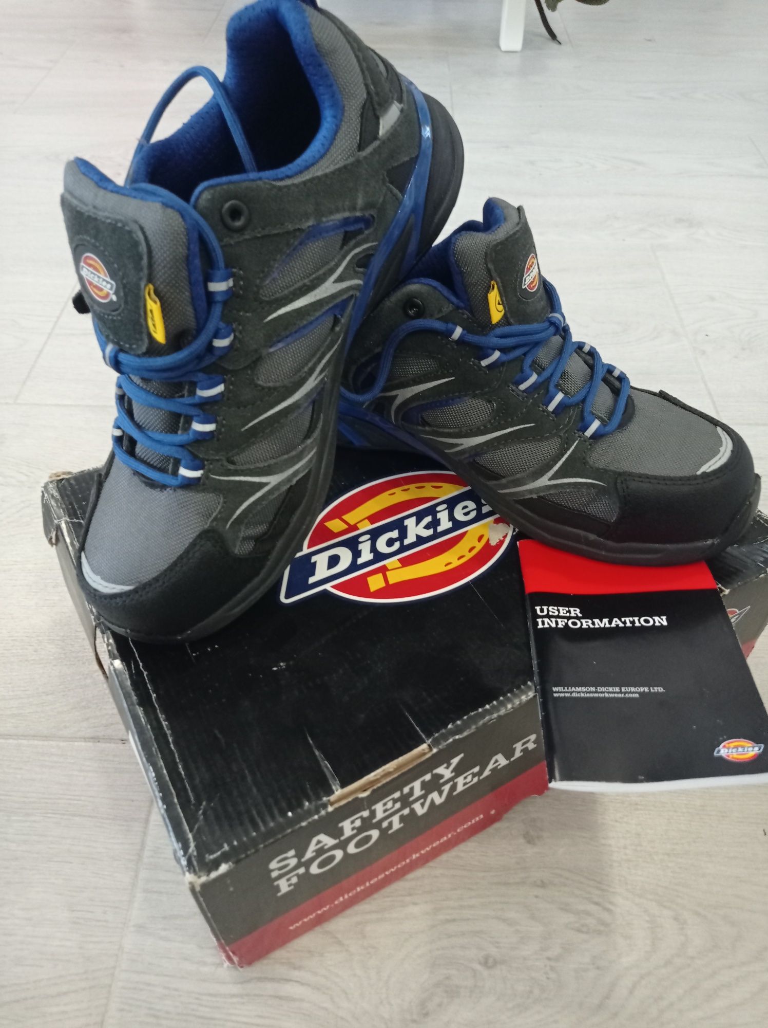 Sportowe Buty Robocze Safety DICKIES r. 40 Nowe  OKAZJA