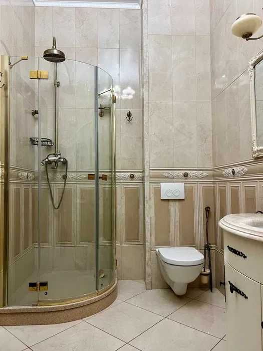 Продам дом с подвалом м.Студенческая