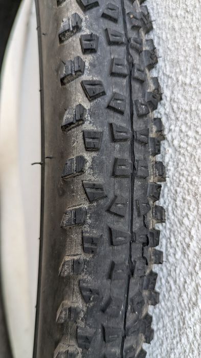 Pneu BTT 29 - 2.10 Novo
