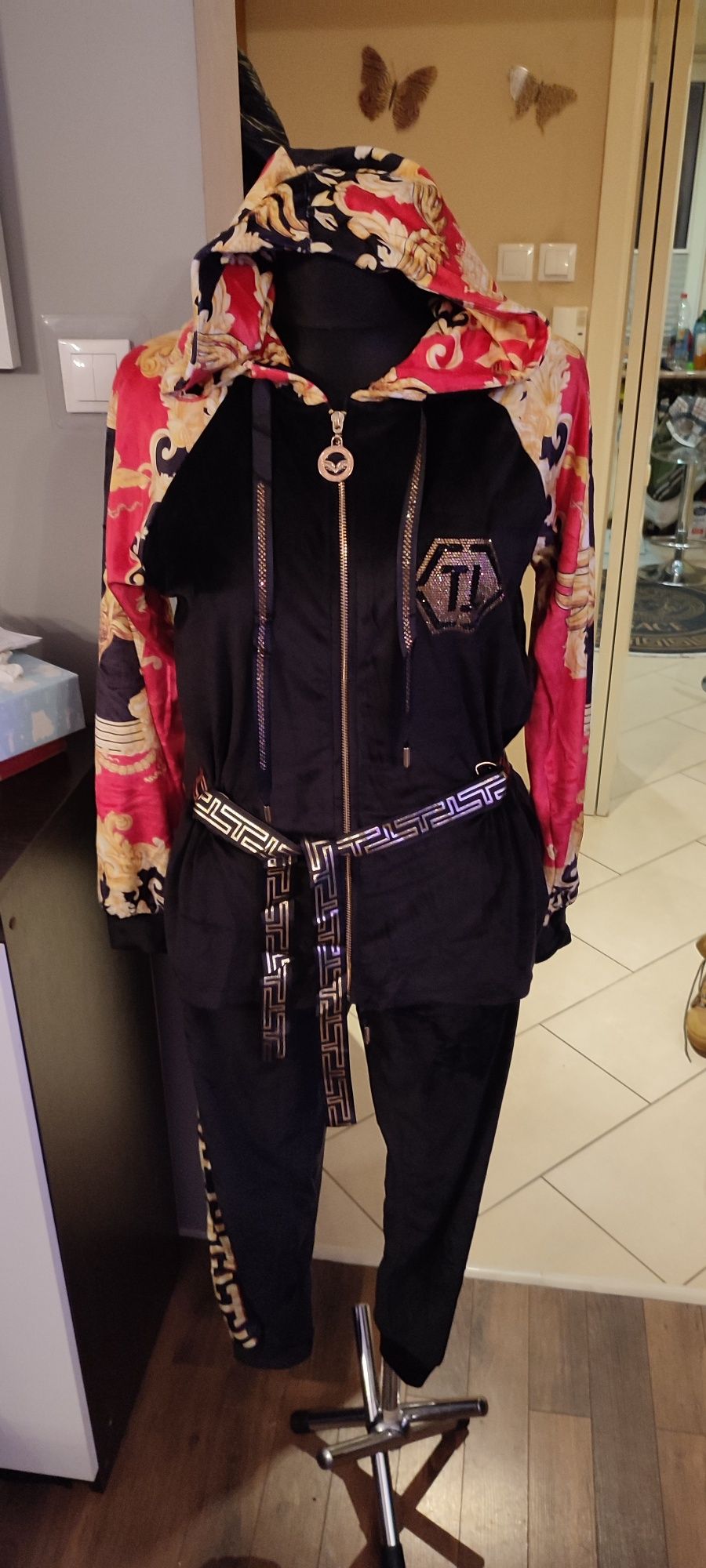 Dres welururowy Tatu