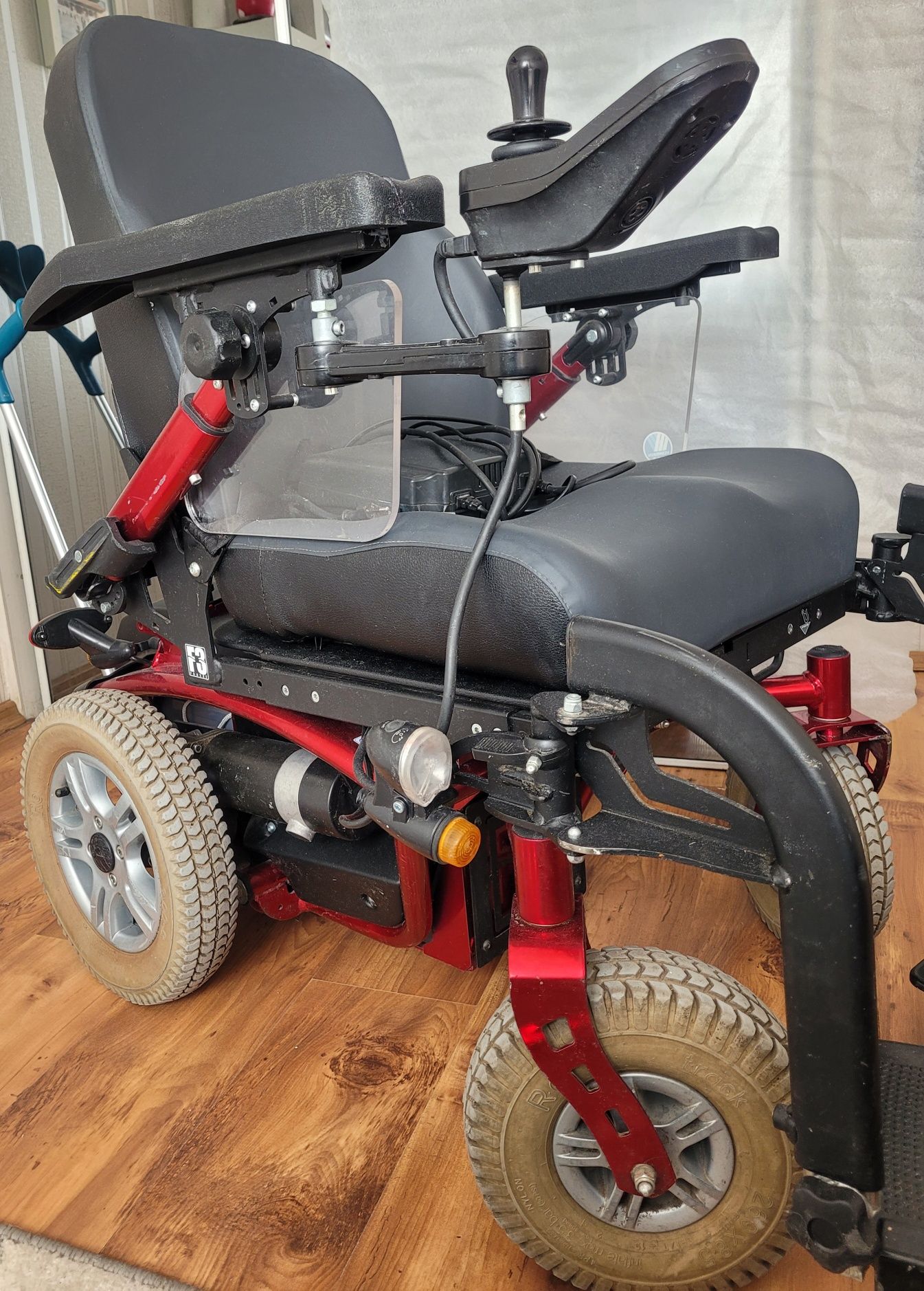 Wózek inwalidzki elektryczny - terenowy VERMEIREN Forest 3