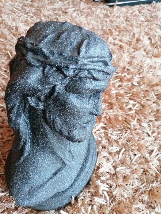 Imagem de Cristo em porcelana