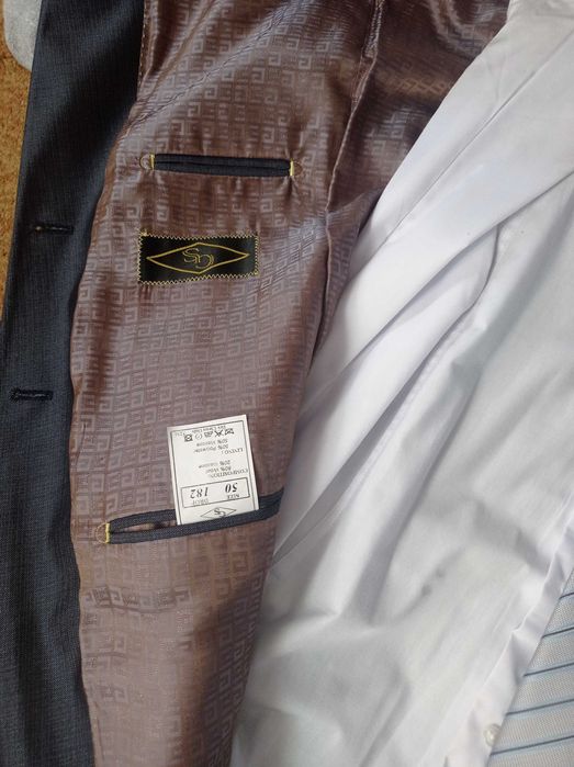 Костюм чоловічий