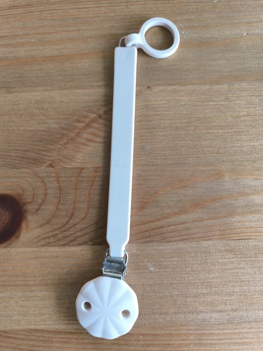 Zawieszki do smoczka delikatny róż