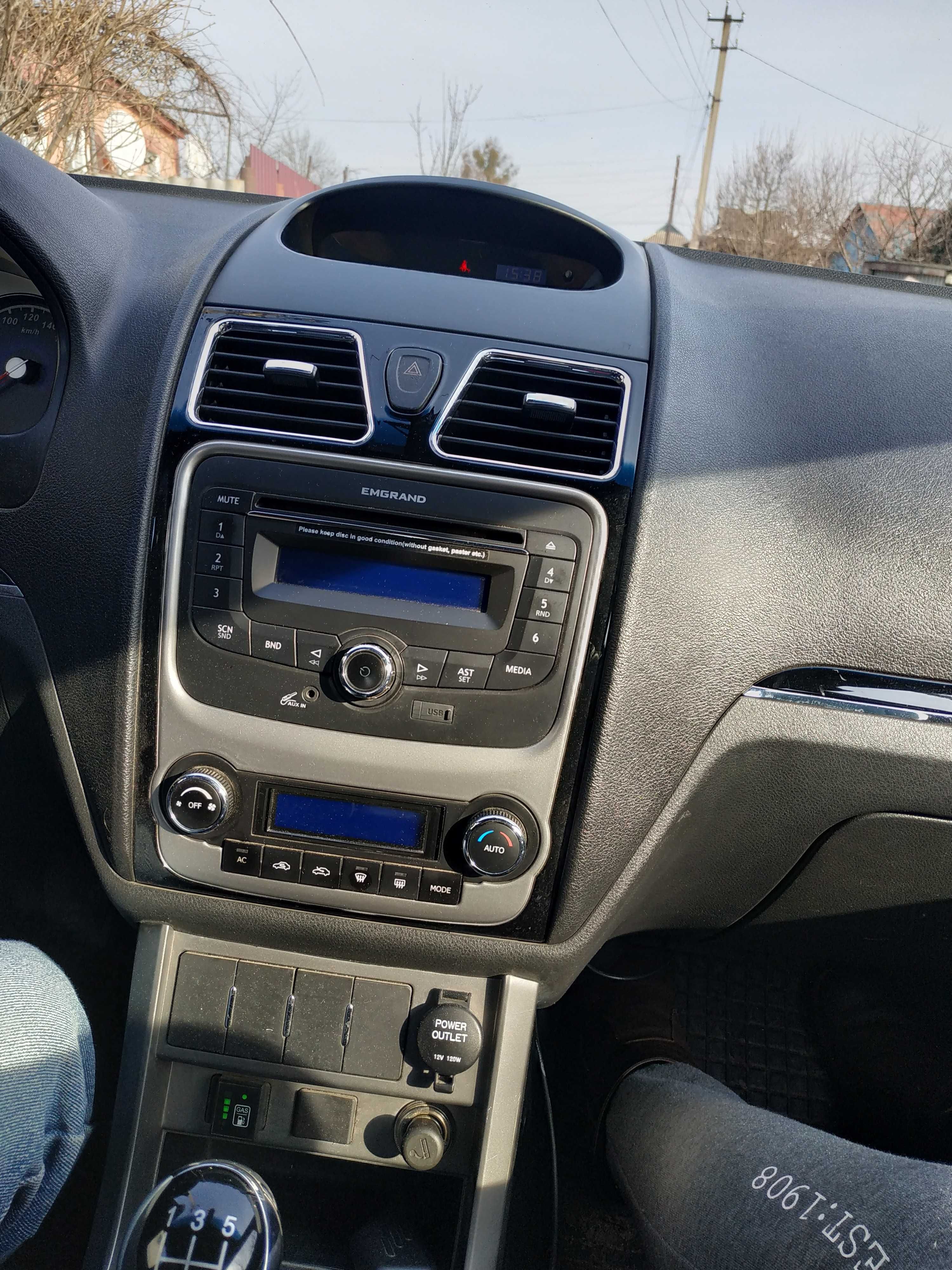 Срочно продам свою Geely Emqrand E 7