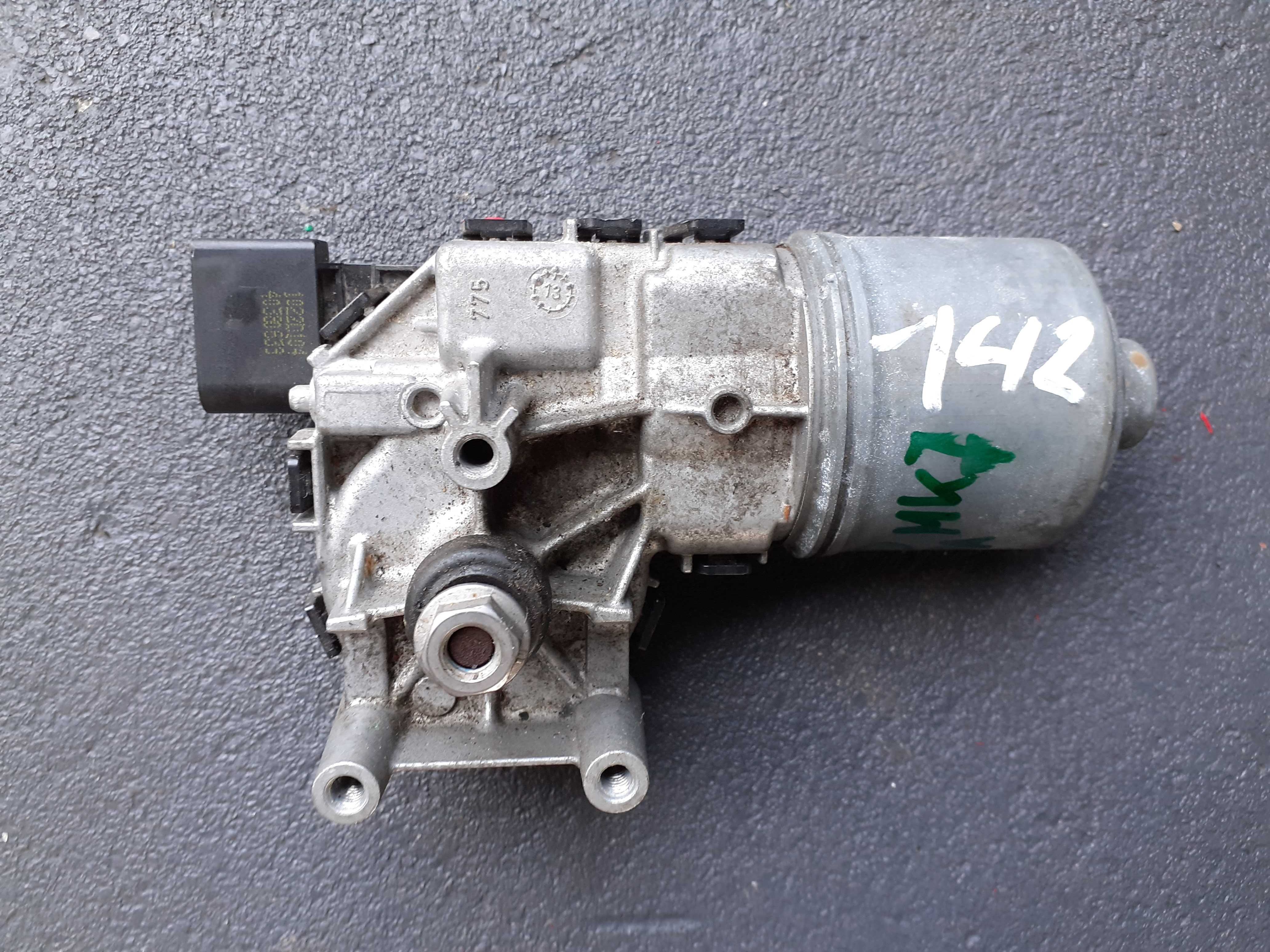 Silniczek wycieraczek Ford Fiesta MK7