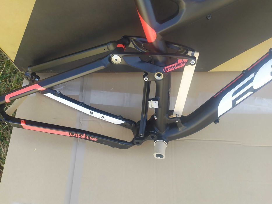 Felt  Virtue 60 29" rama Alu Hydroform FullSuspension  NOWA  Roz.18''