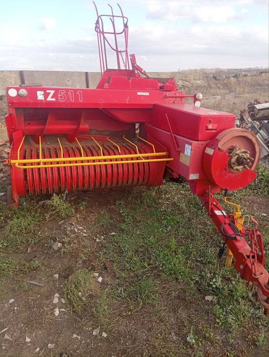 Прес підбирач UNIA FAMAROL