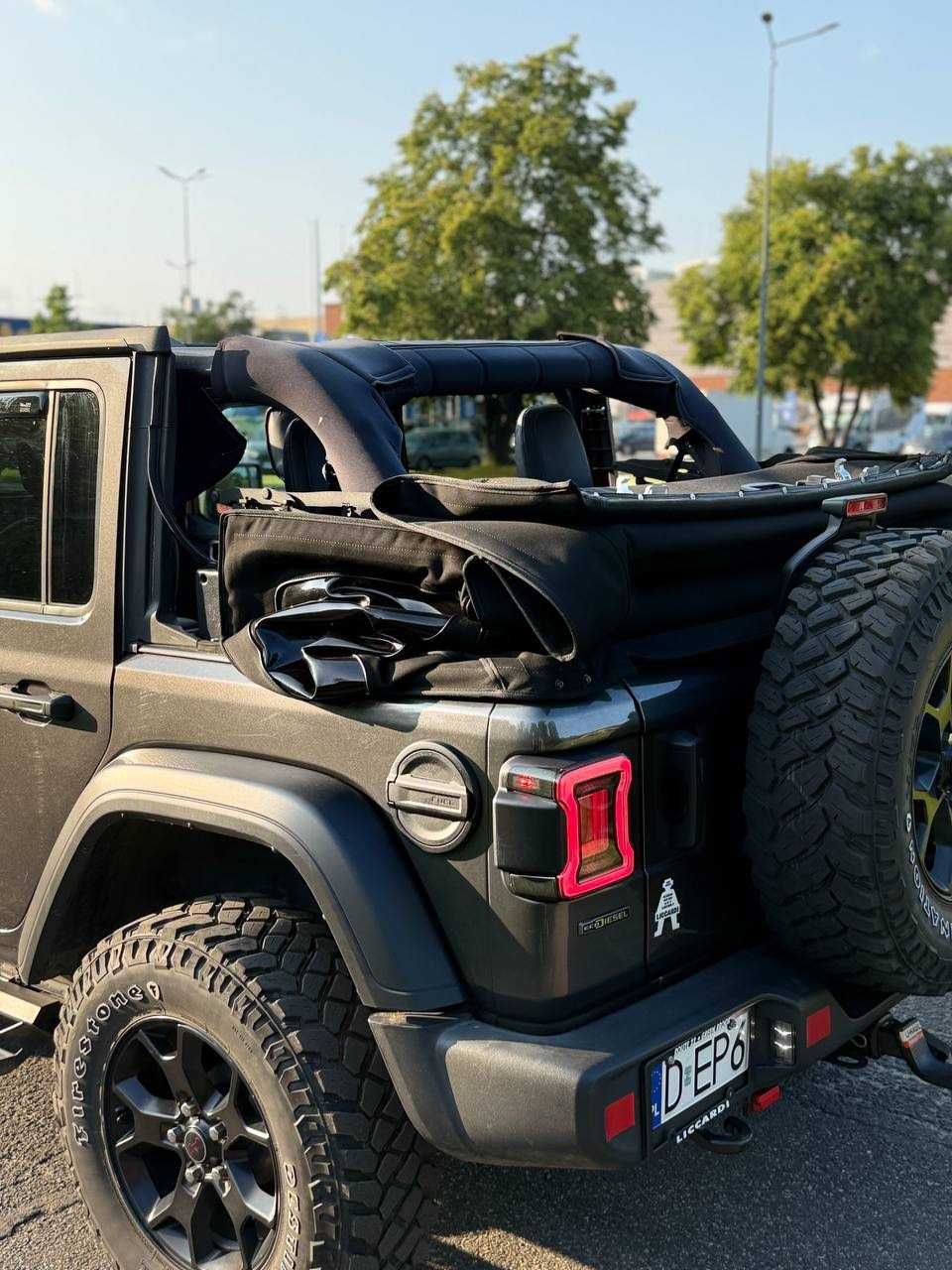 Jeep Wrangler Willys