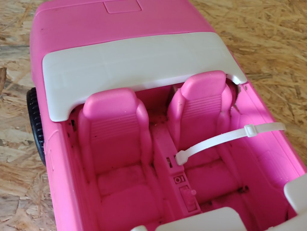 Retro auto dla lalki barbie firmy Mattel z 1994