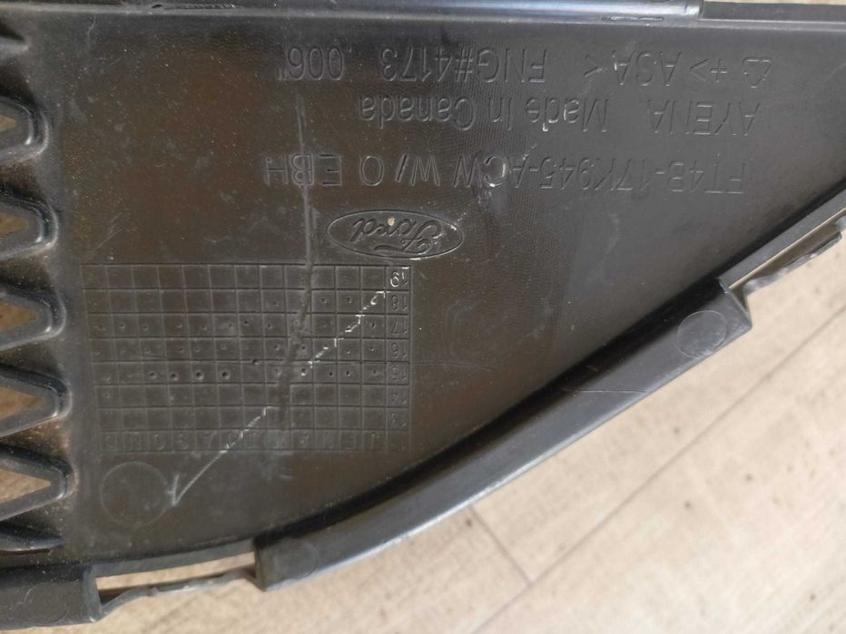 Ford Edge kratka atrapa zderzaka przedniego USA