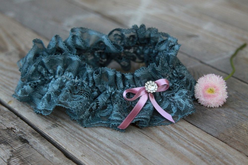 podwiązka ślubna dusty blue handmade