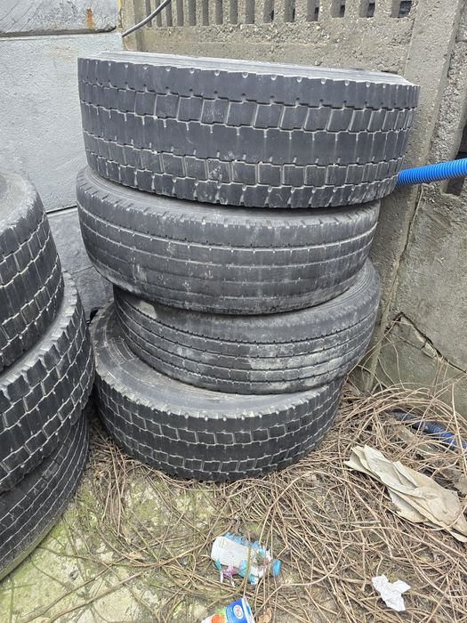 Pirelli Triathlon FR 01  rozmiar 315 70 R 22.5 - 5 sztuk