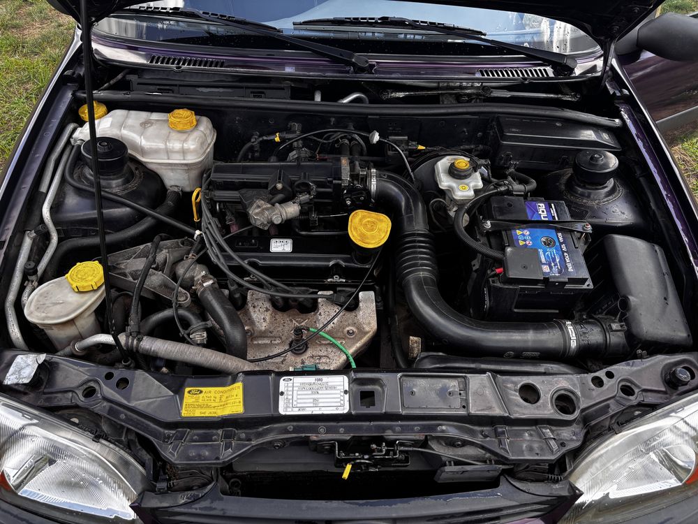 Ford Fiesta MK4 LIFT 2000 1,3 60KM benzyna śliwkowy