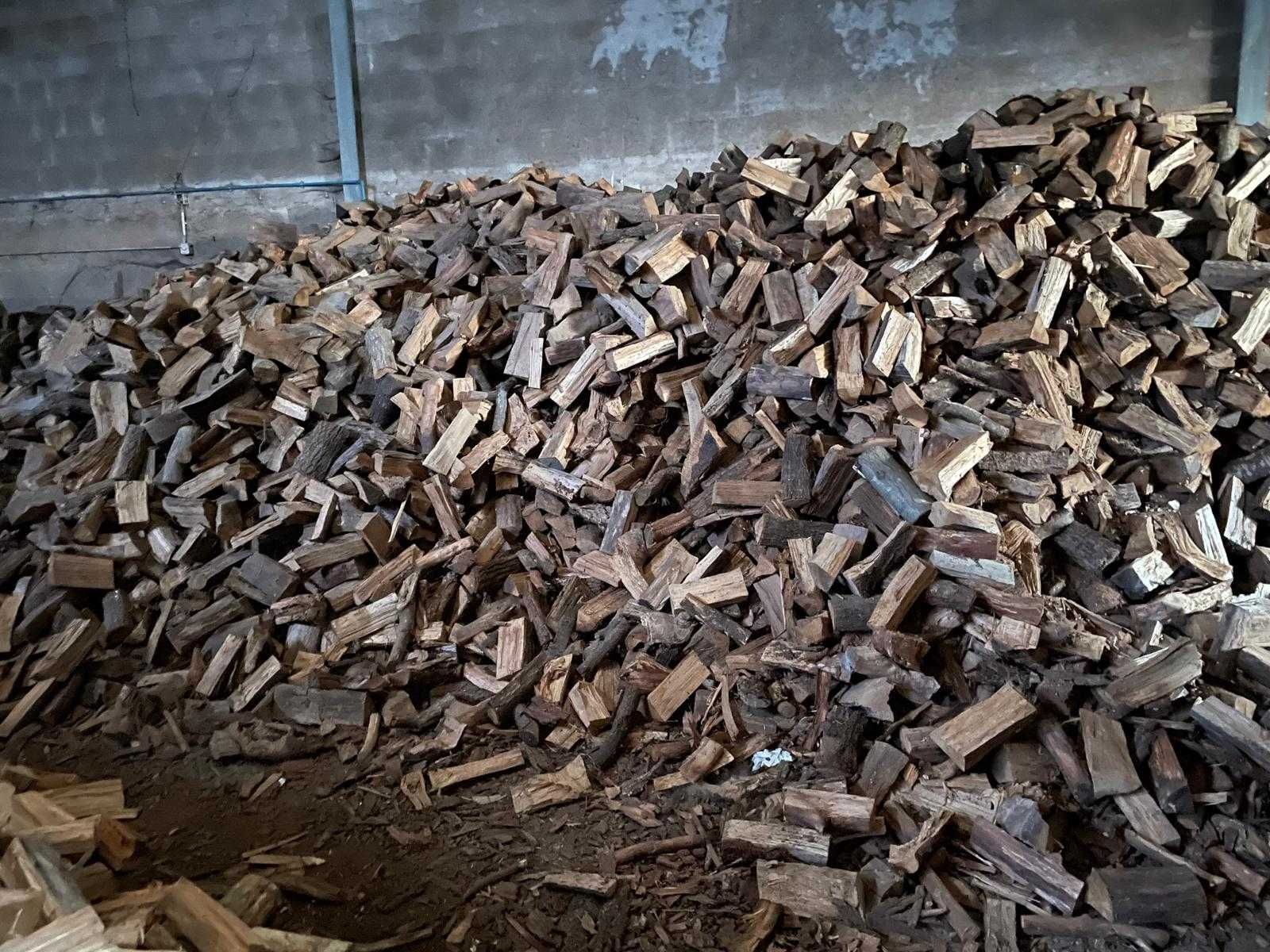 Lenha seca para recuperadores e lareiras