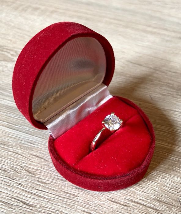 Złoty Pierścionek z Cyrkonią Pr.585 NOWY !!!