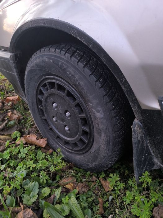 Продам Мазда 323