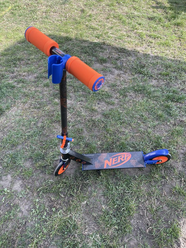 Самокат NERF як новий і