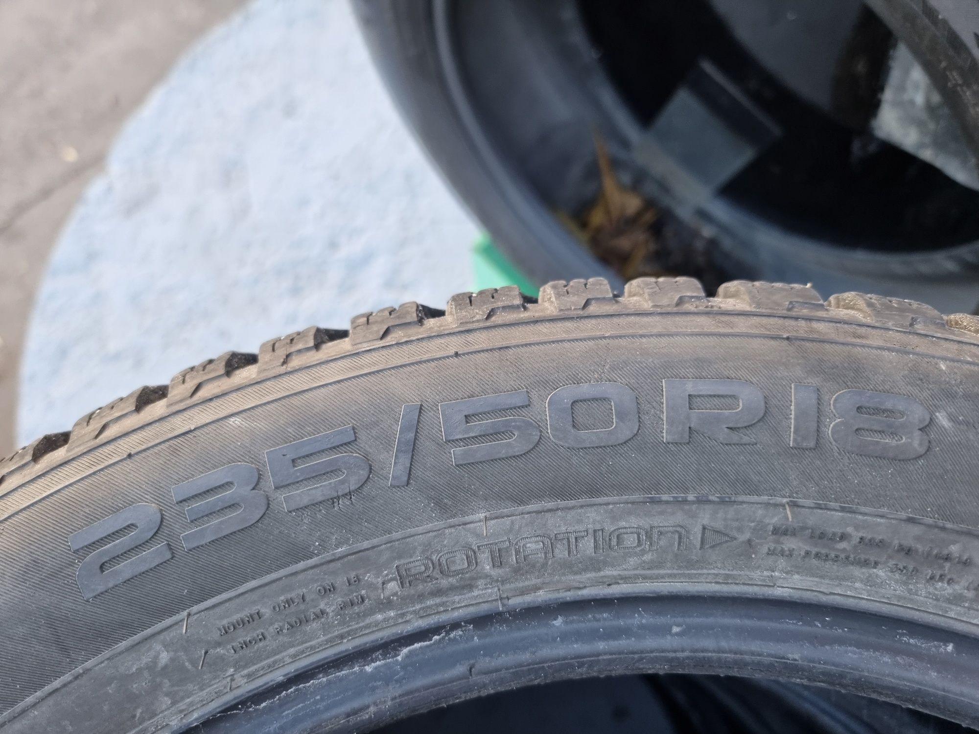 Продам резину, NOKIAN HAKAPELITA 235/50 R18 зима шипы 3000 грн/ 1 шт