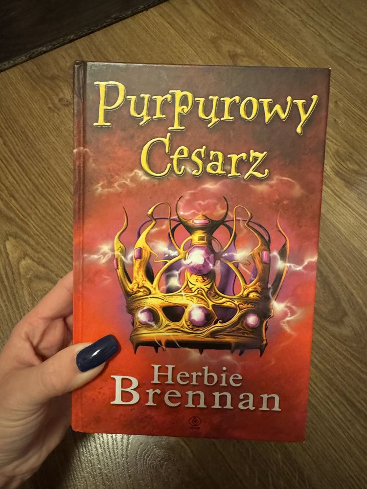 Książka Purpurowy cesarz Herbie Brennan NOWA
