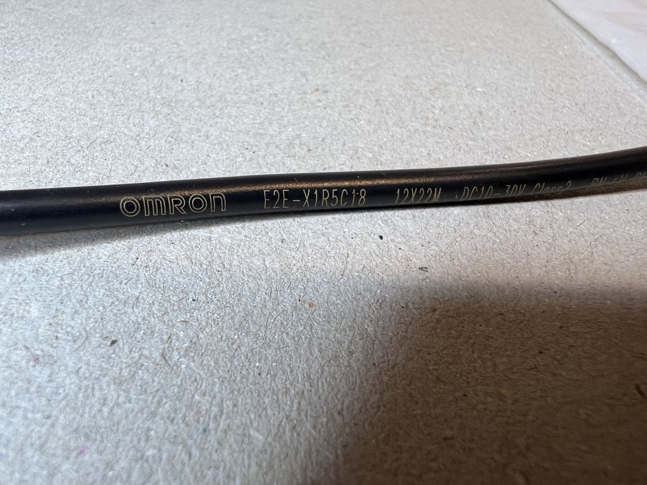 Omron E2E-X1R5C18 czujnik indukcyjny zbliżeniowy