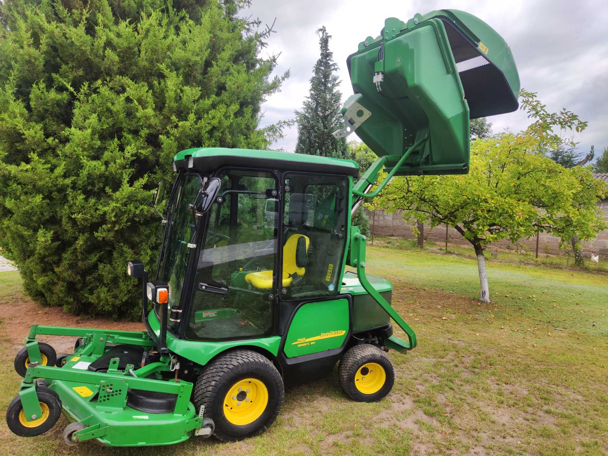 Kosiarka traktorek John Deere 1565 4x4 diesel górny wysyp