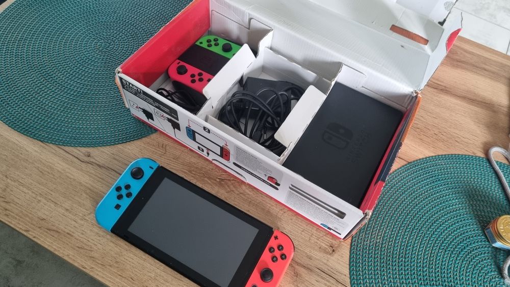 Nintendo switch v2 full pakiet + gra
