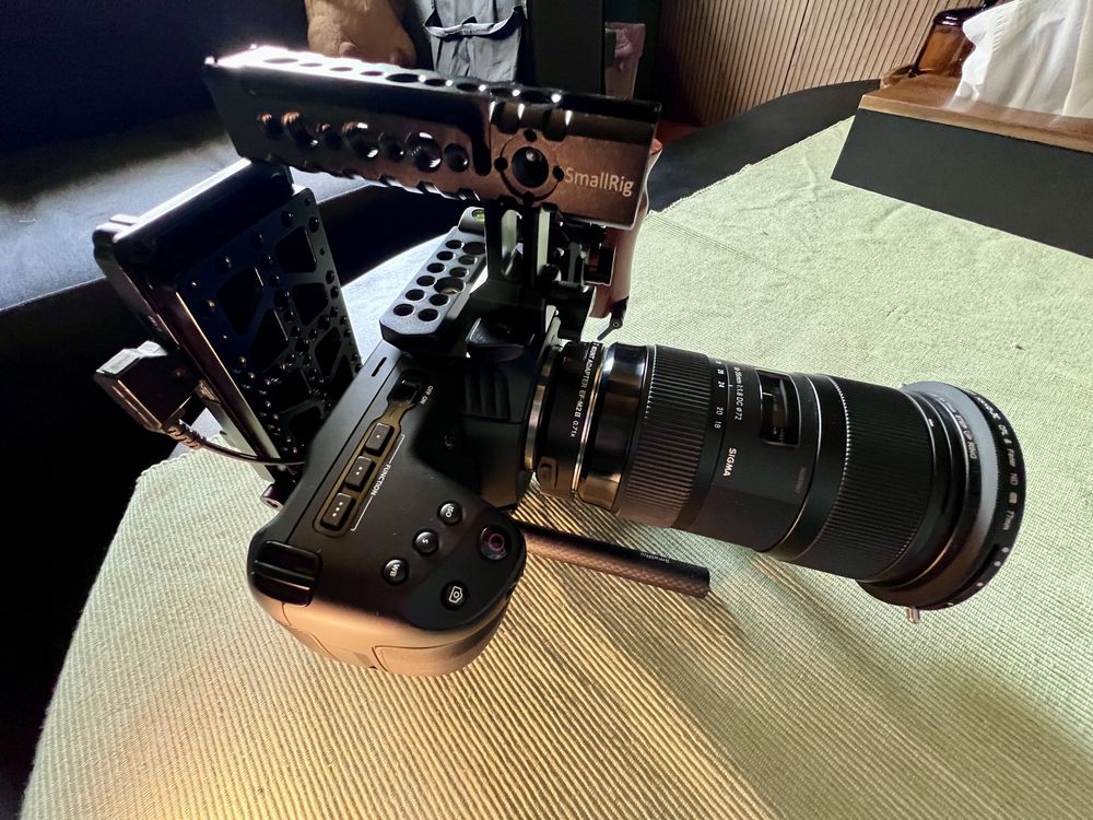 Black Magic Pocket Cinema Camera 4K + 6 extras