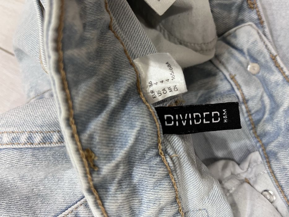Блакитні джинси Mom від H&M