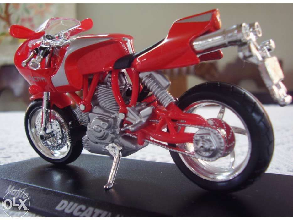 Coleção de 60 modelos escala 1:18 - "Super Motos"