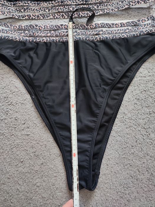 Nowy czarny strój kąpielowy z panterka print rozmiar 44 Boohoo