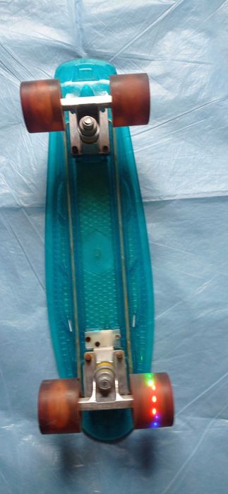 Продам пенні-борд (скейтборд) блакитний