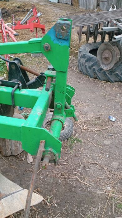 Продаю плуг 2 по 30
