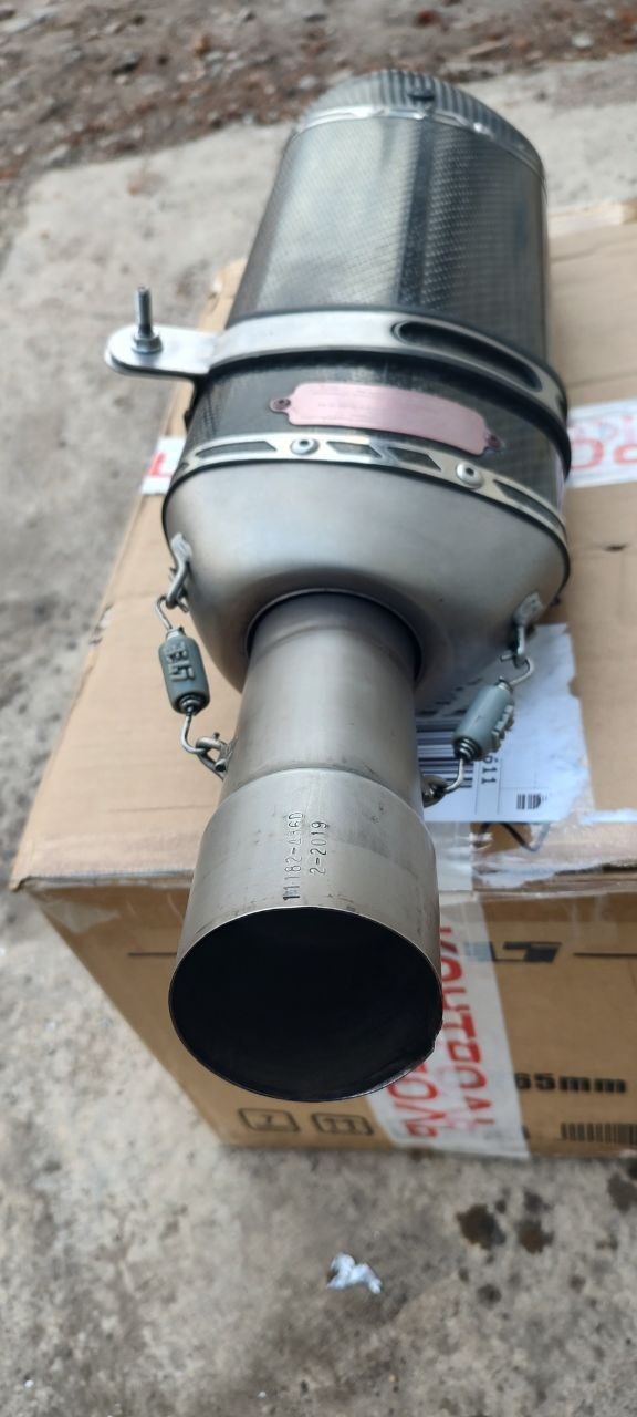 Глушитель, банка Yoshimura Carbon, выхлоп оригинал gsxr 1000