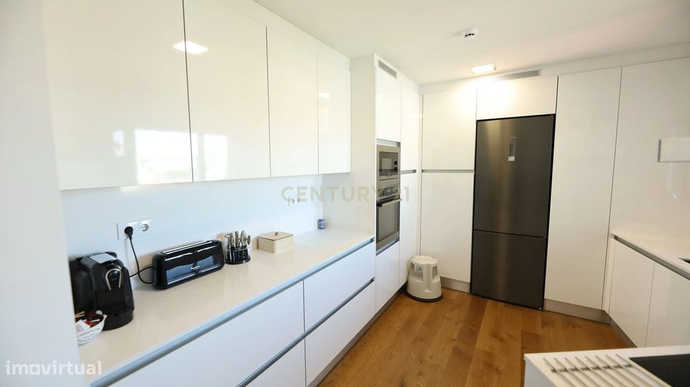 Apartamento T4 duplex