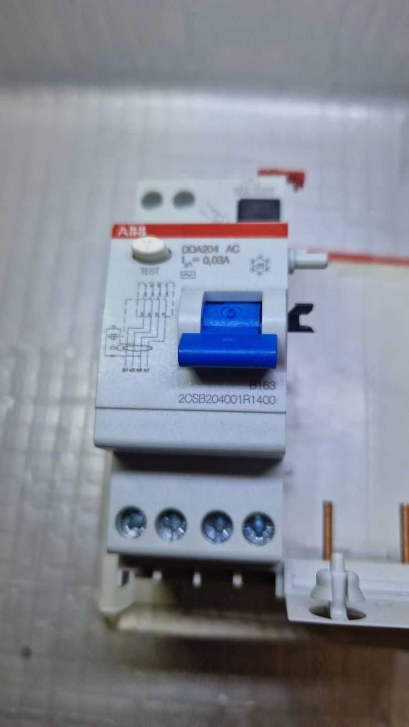 Blok różnicowoprądowy DDA204-AC-40/0,3, 4P 40 A, 300 mA, typ AC