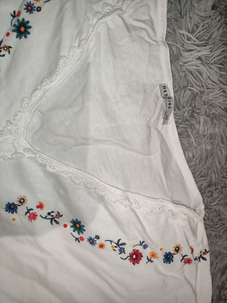 Koszulka bluzka biała w kwiatki bawełna Medicine