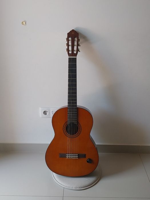 Guitarra yamaha c40