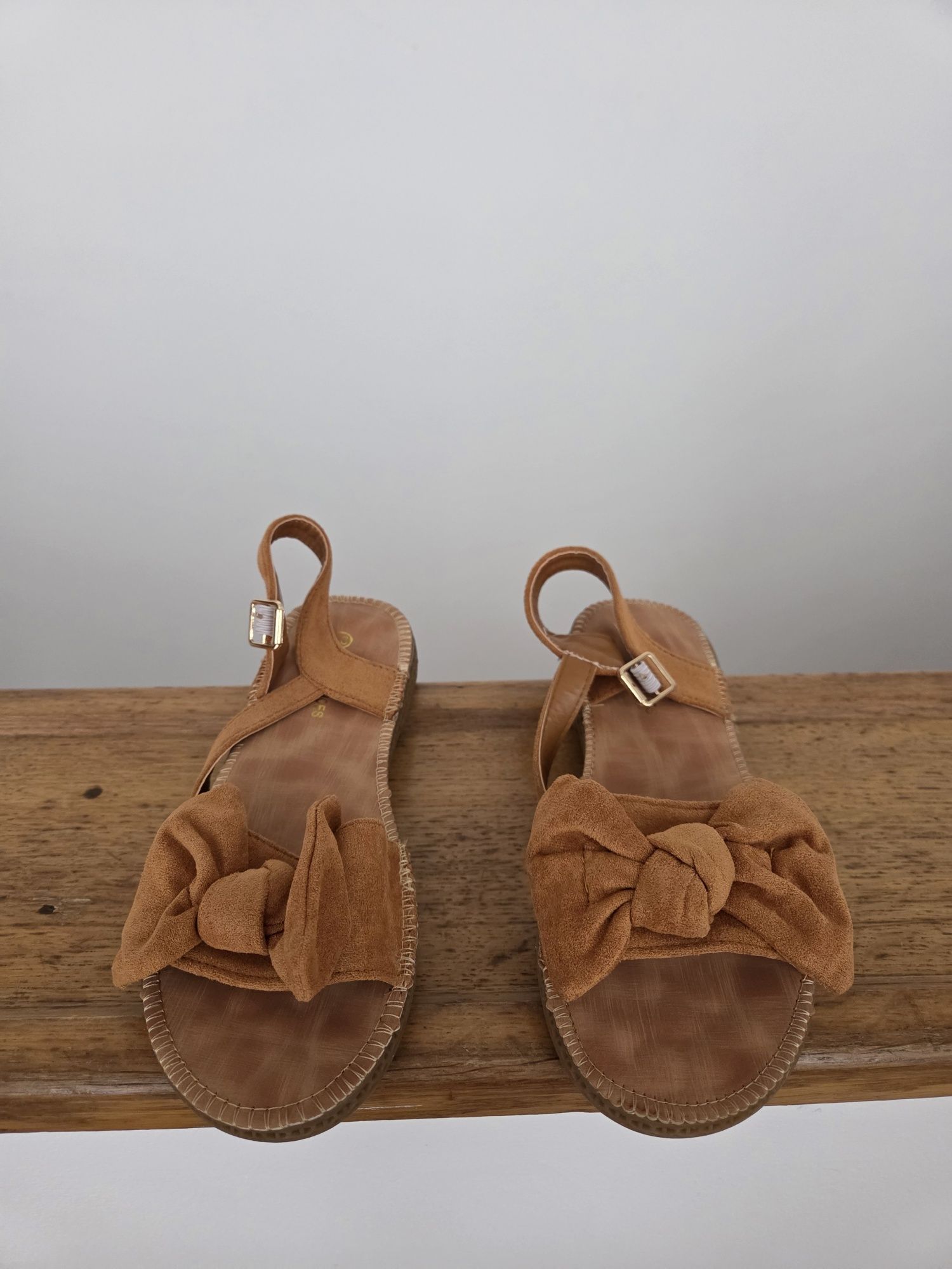 Sandália laranja etéreo shoes