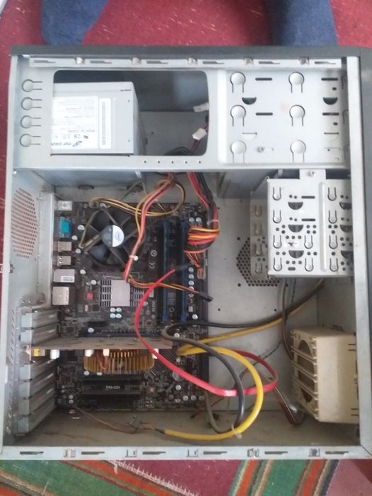 Системний блок  Intel Celeron  під відновлення або на запчастини