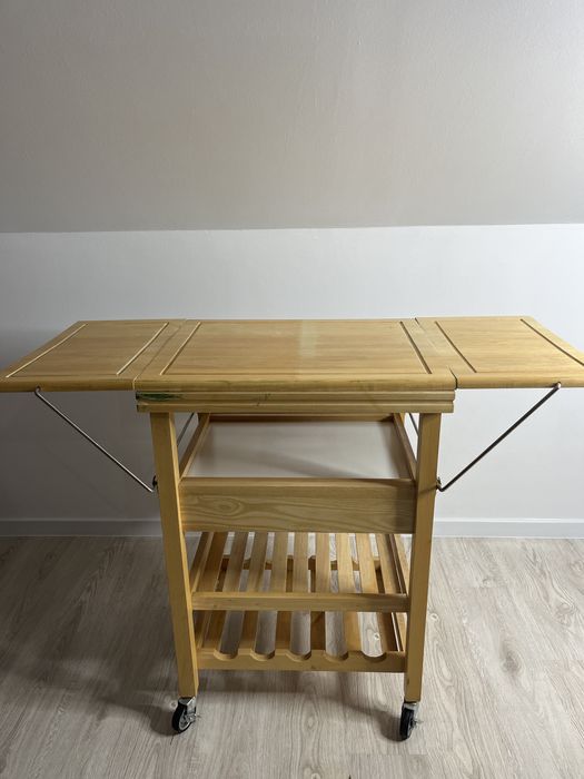 Drewniany wózek kuchenny