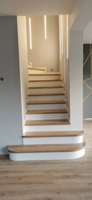 Obłożenie schodów drewnem, schody na beton, stopnie dębowe, jesionowe.