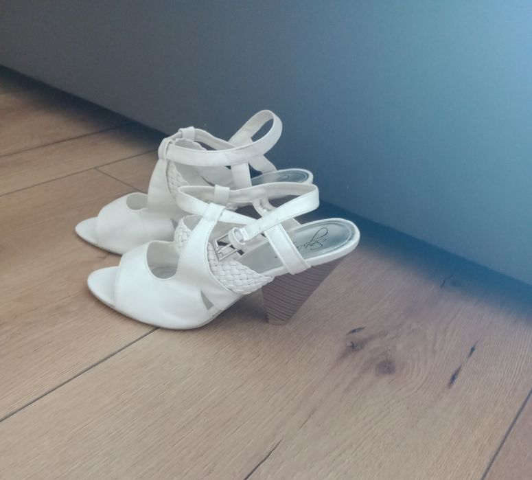 Buty nowe roz 39