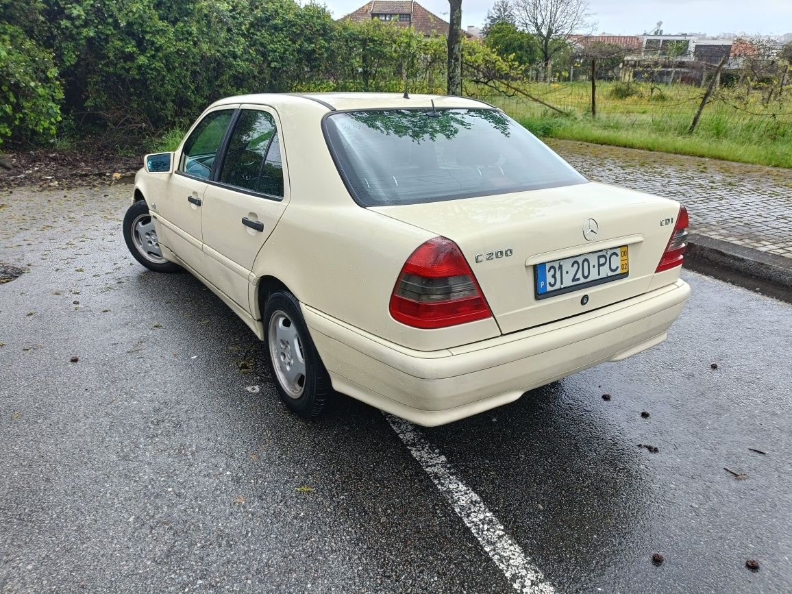 Mercedes C200 - Nacional