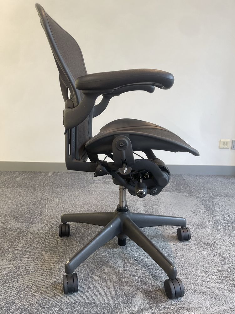 Herman Miller Aeron A
