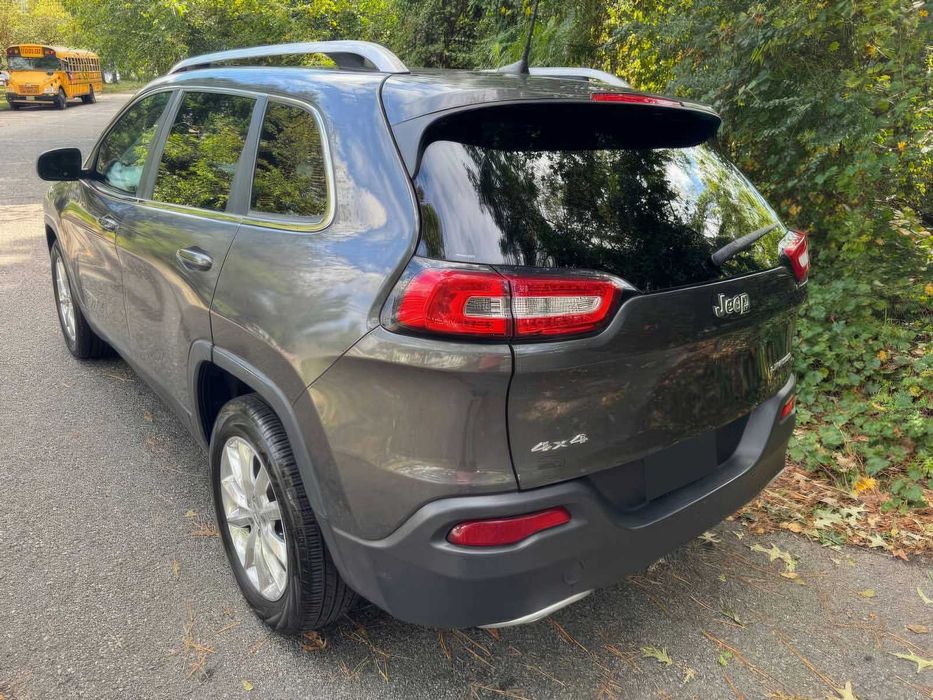 Jeep Cherokee Limited      2017